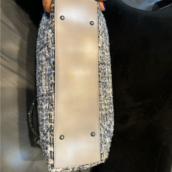 GUESS Quilted bag. NEW. USED ONCE - Picture 9 of 9